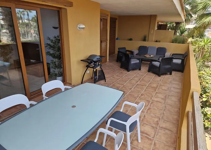 Espana - Punta Prima Torrevieja Orihuela Costa - Large Apartment For 6-People 85M2 And Terrace 40M2 Central Air Conditioning Wi-Fi Living Room Kitchen 2 Bedrooms 2 Bathrooms 3 Swimming Pools Parking Security To The Sea 160M Only 40 Min To The Airport