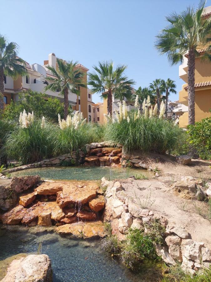 Espana - Punta Prima Orihuela Costa - Large For 6-people 85m2 And Terrace 40m2 Air Conditioning Wi-fi Living Kitchen 2 Bedrooms 2 Bathrooms 3 Swimming Pools Parking Security To The Sea 160m Only 40 Min To The Airport *