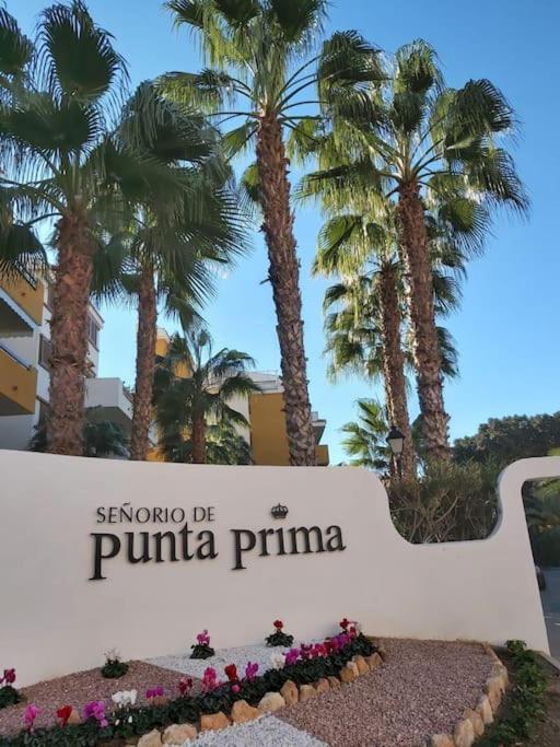Appartamento Espana - Punta Prima Orihuela Costa - Large For 6-people 85m2 And Terrace 40m2 Air Conditioning Wi-fi Living Kitchen 2 Bedrooms 2 Bathrooms 3 Swimming Pools Parking Security To The Sea 160m Only 40 Min To The Airport Torrevieja