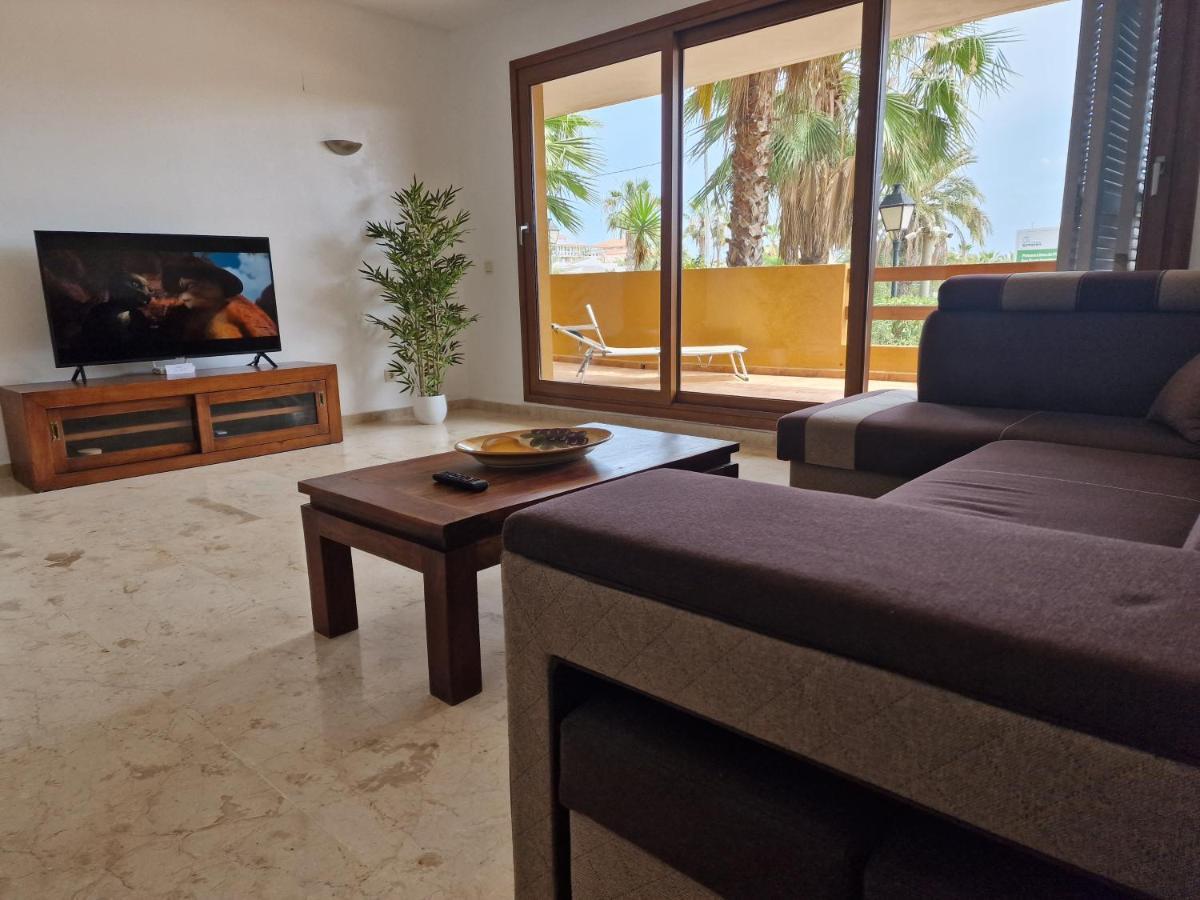 Espana Punta Prima: Spacious Seaside With Pools Torrevieja