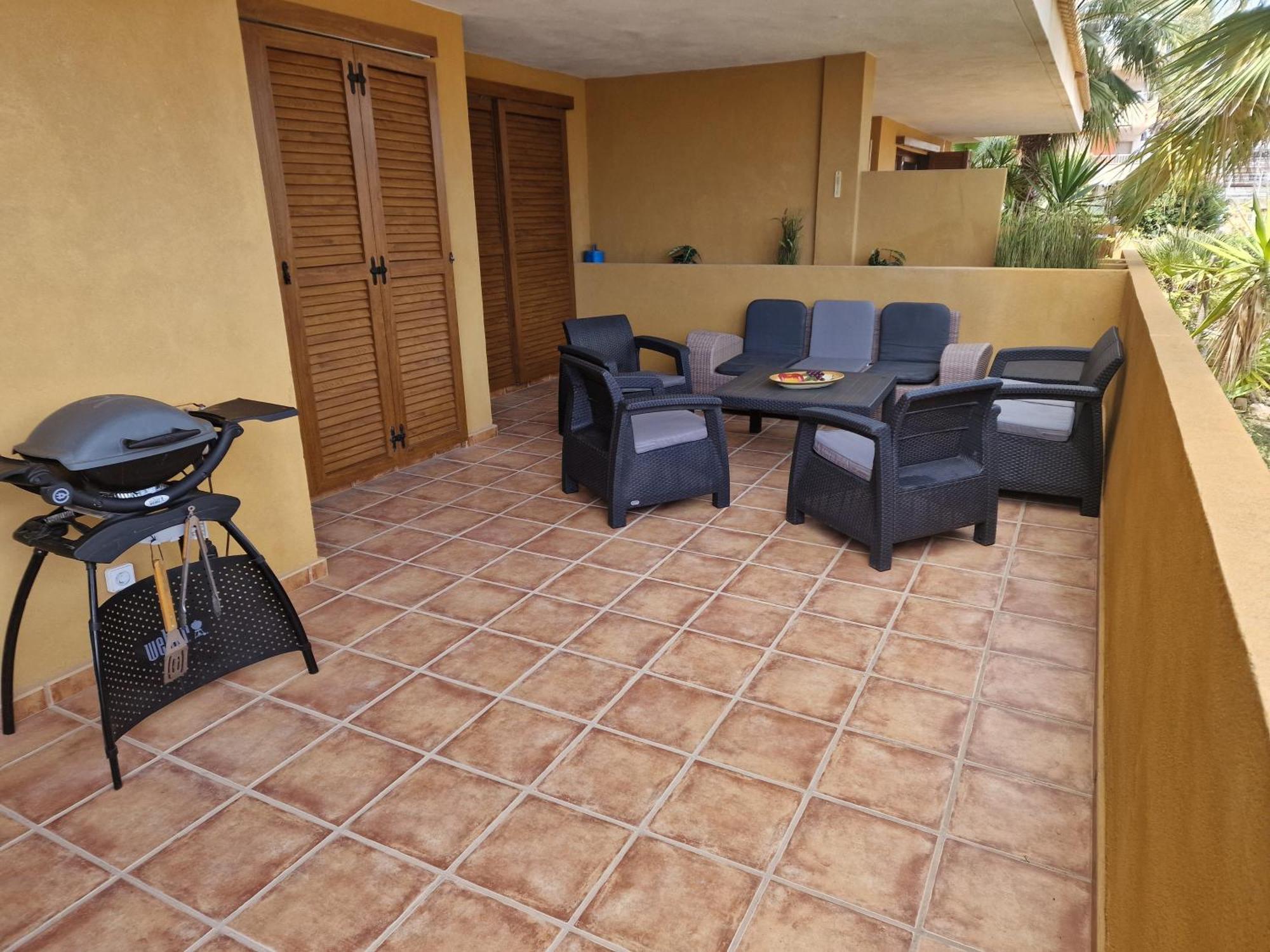 Espana - Punta Prima Orihuela Costa - Large For 6-people 85m2 And Terrace 40m2 Air Conditioning Wi-fi Living Kitchen 2 Bedrooms 2 Bathrooms 3 Swimming Pools Parking Security To The Sea 160m Only 40 Min To The Airport *