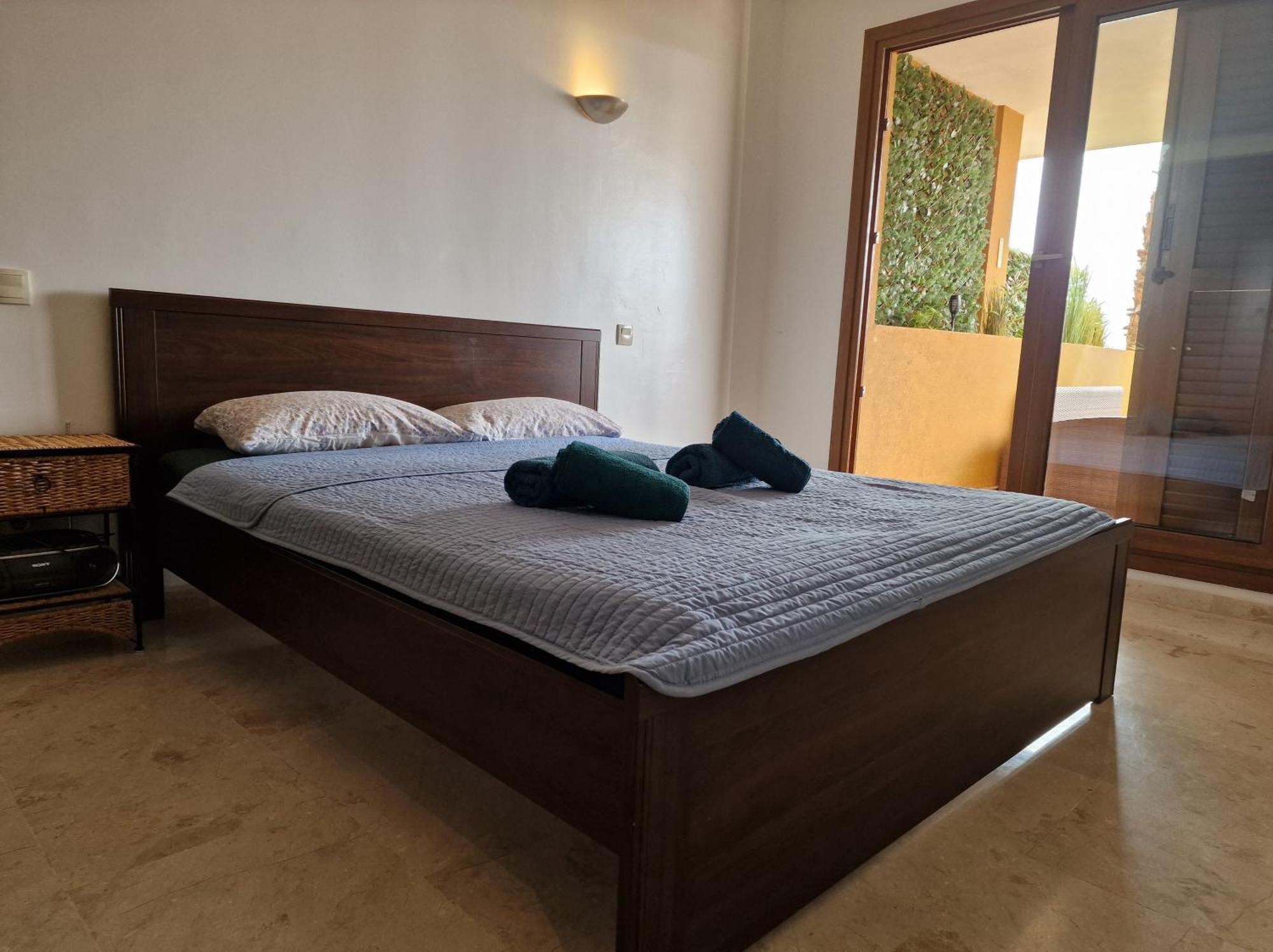 Espana - Punta Prima Orihuela Costa - Large For 6-people 85m2 And Terrace 40m2 Air Conditioning Wi-fi Living Kitchen 2 Bedrooms 2 Bathrooms 3 Swimming Pools Parking Security To The Sea 160m Only 40 Min To The Airport * Torrevieja